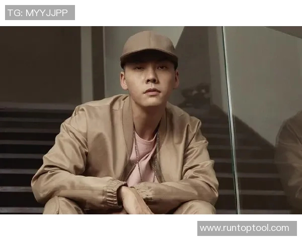 超帅足球明星精彩踢球视频集锦展现绝佳技术与风采让你目不转睛 超帅足球明星精彩踢球视频集锦展现绝佳技术与风采让你目不转睛