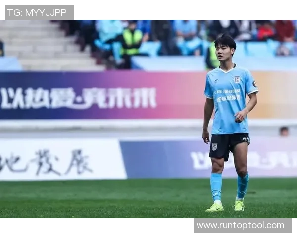 中国退役足球明星男的辉煌历程与对中国足球发展的深远影响探讨